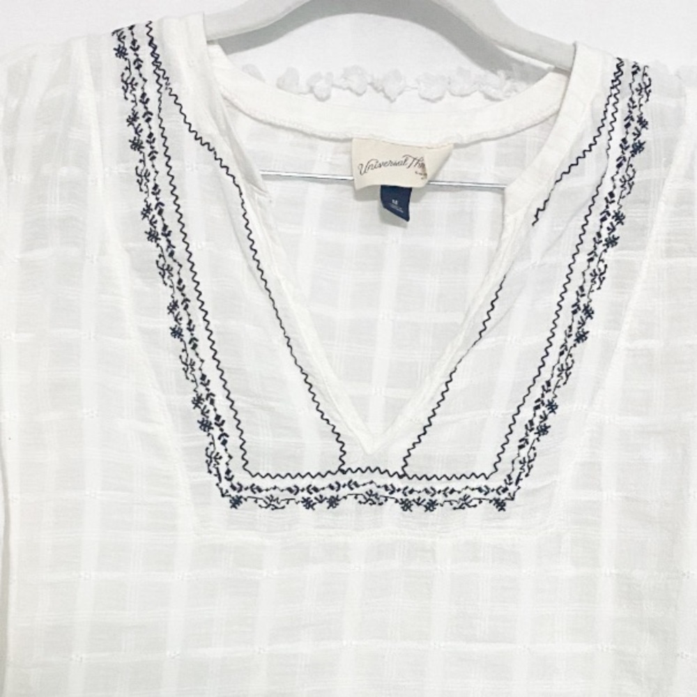 Universal Thread White Windowpane Embroidered Top… - image 3